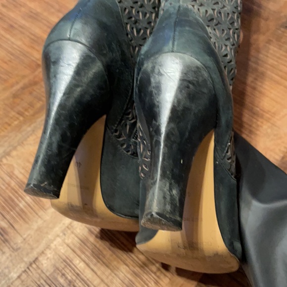 Laser cut leather and suede tall boots - Picture 7 of 9